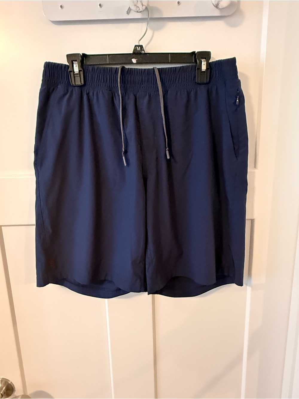 Rhône Men's Navy Athletic Drawstring Shorts size large
